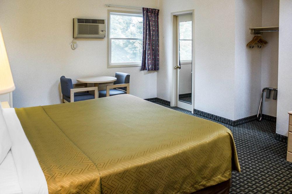 Rodeway Inn State College - Near University Eksteriør billede