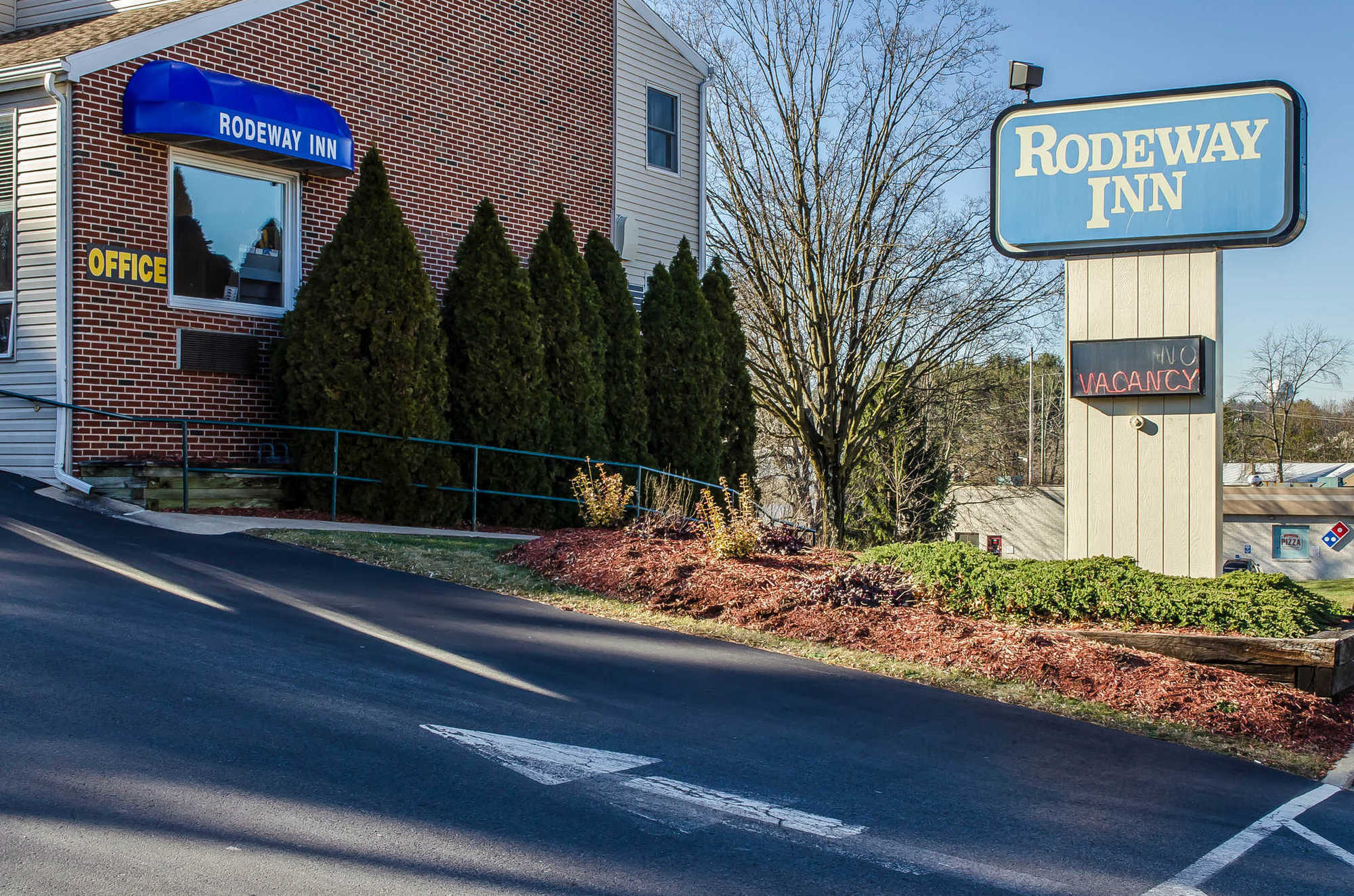 Rodeway Inn State College - Near University Eksteriør billede